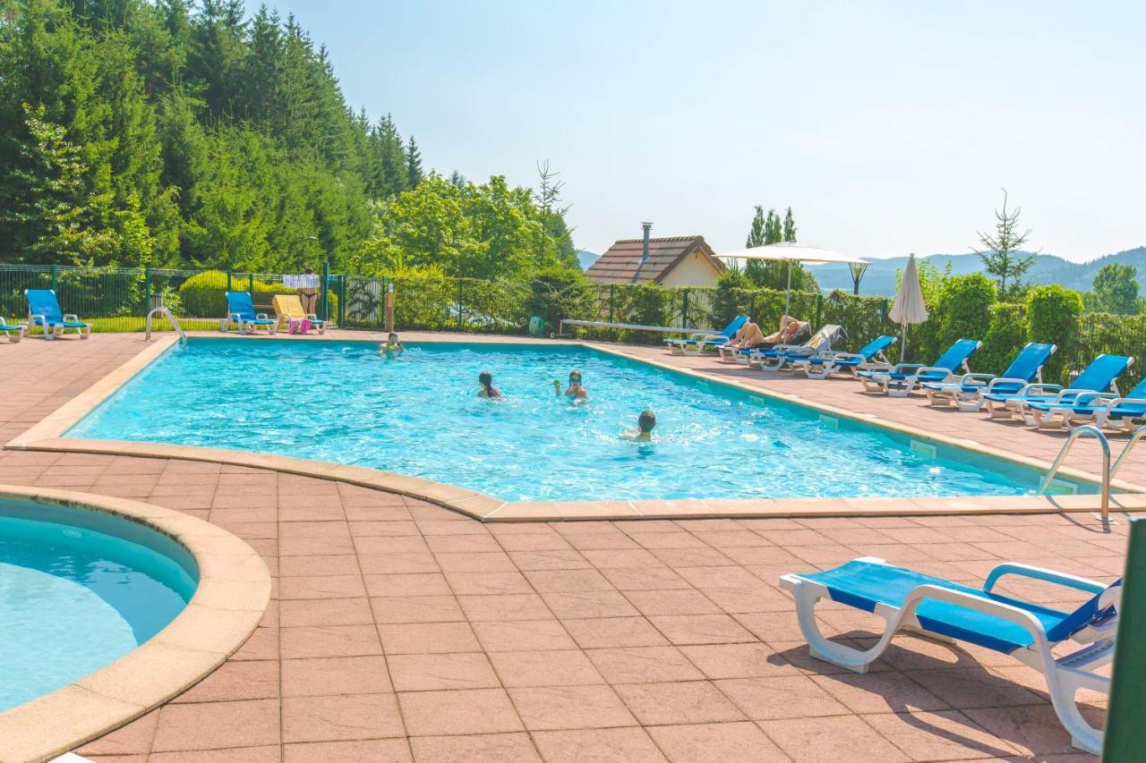 Vvf Les Fontaines Des Vosges Hotell Saales Eksteriør bilde